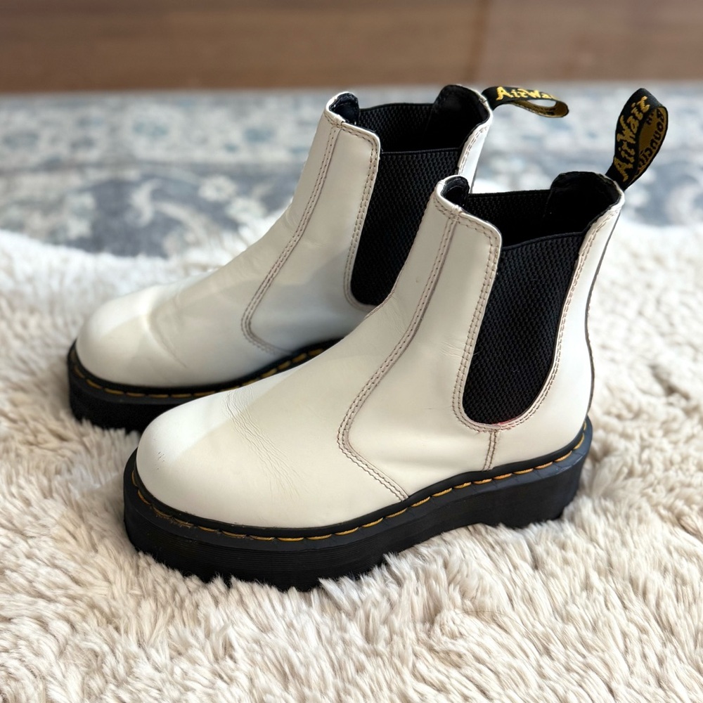 Doc Dr. Martens 2976 Quad Platform Women's White Chelsea Boot Size 37 US 6 - Picture 13 of 16